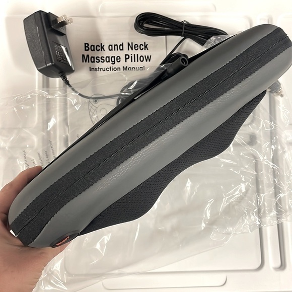 Brand New Back & Neck Massager Kneading Rolling Heated Home Car Pain Relief - Picture 5 of 7